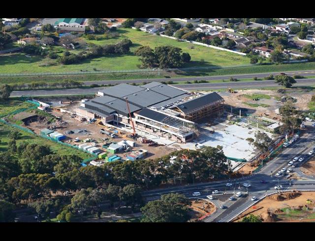 118M² OFFICE TO LET IN CONSTANTIA